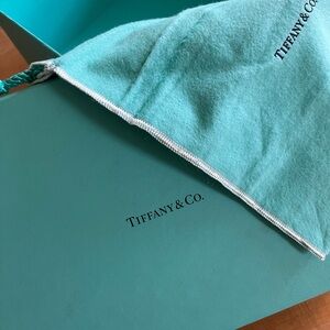 Authentic used Tiffany box & dustbag ONLY